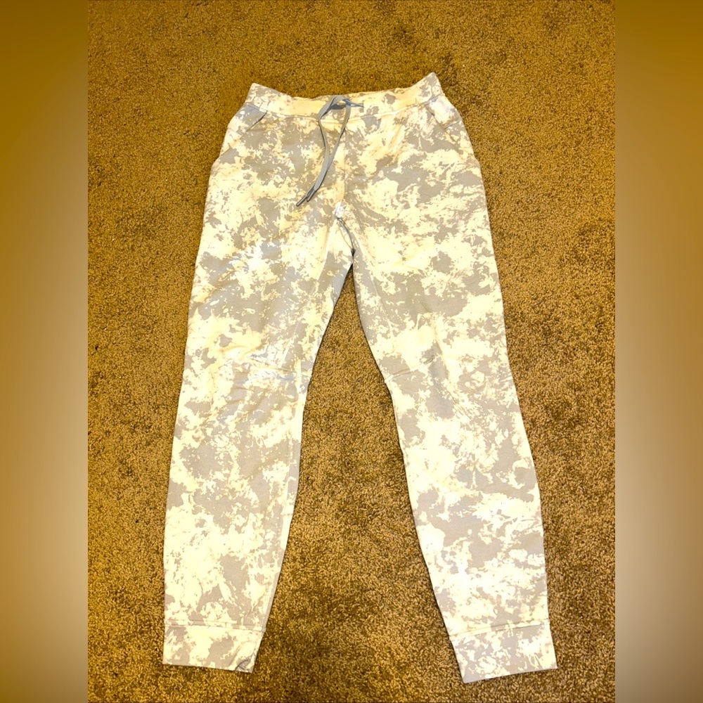 Lululemon City Sweat Jogger Camo Athleisure Travel Gorpcore Athletic Gray Men M